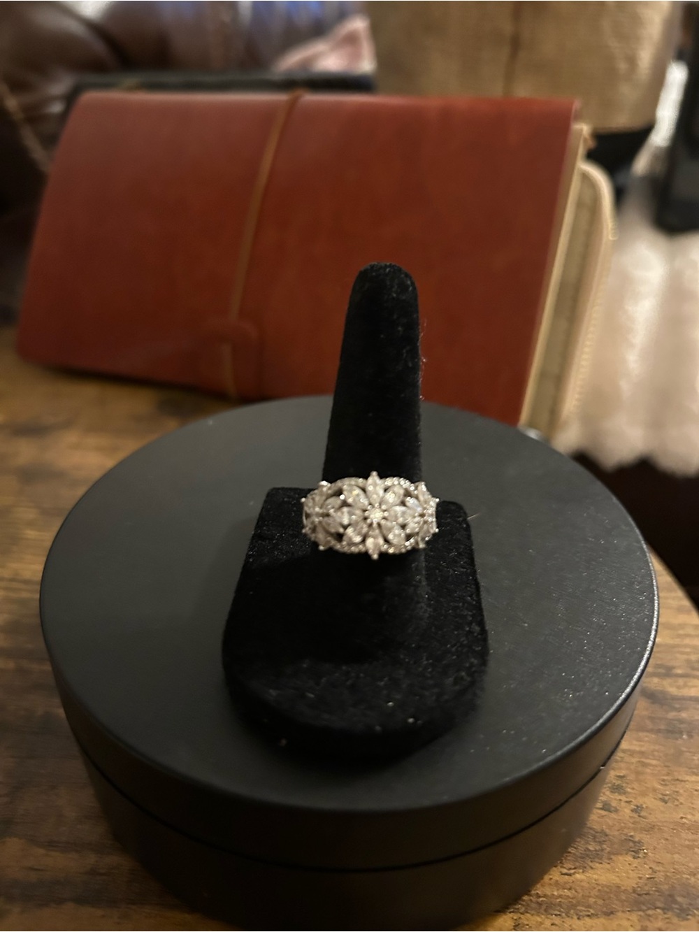 Sterling Silver Floral Cluster Women's Cocktail Ring - White